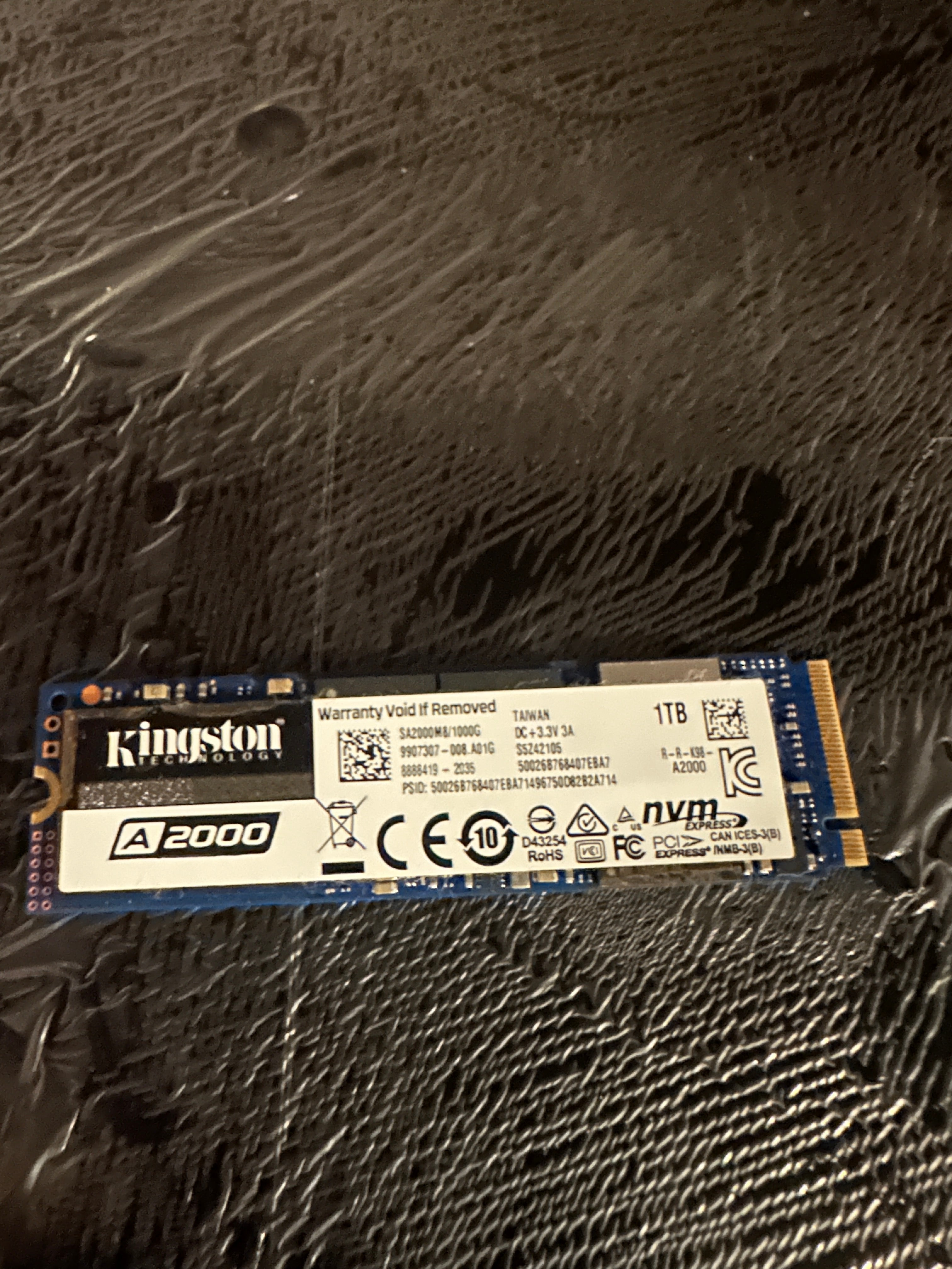 SSD Kingston A2000 / 1TB / PCIe M.2 /  SA2000M8 / 1000