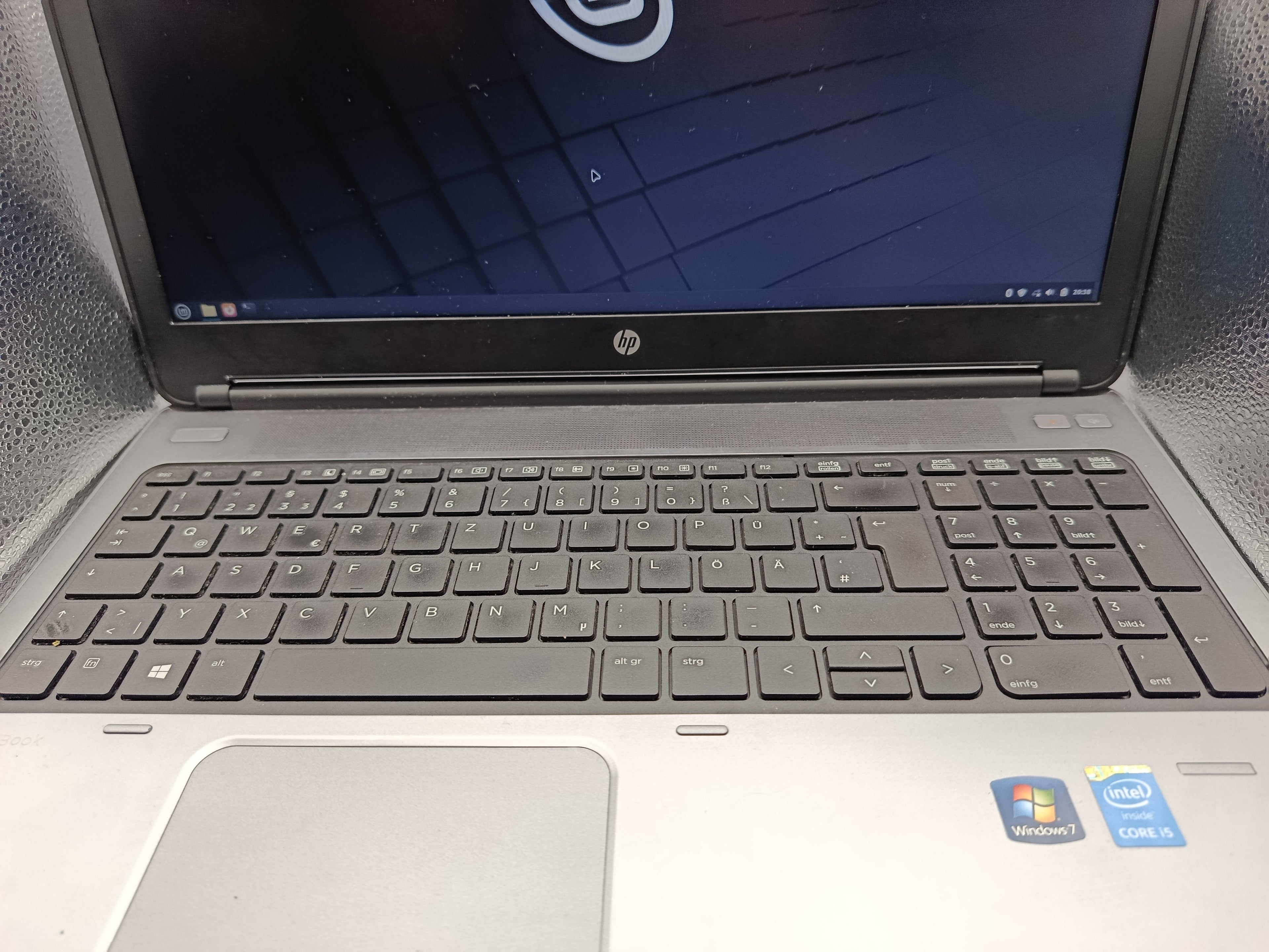 HP ProBook 650 G1 – 16 GB RAM – 512 GB Samsung SSD – Linux Mint – inkl. Dockingstation